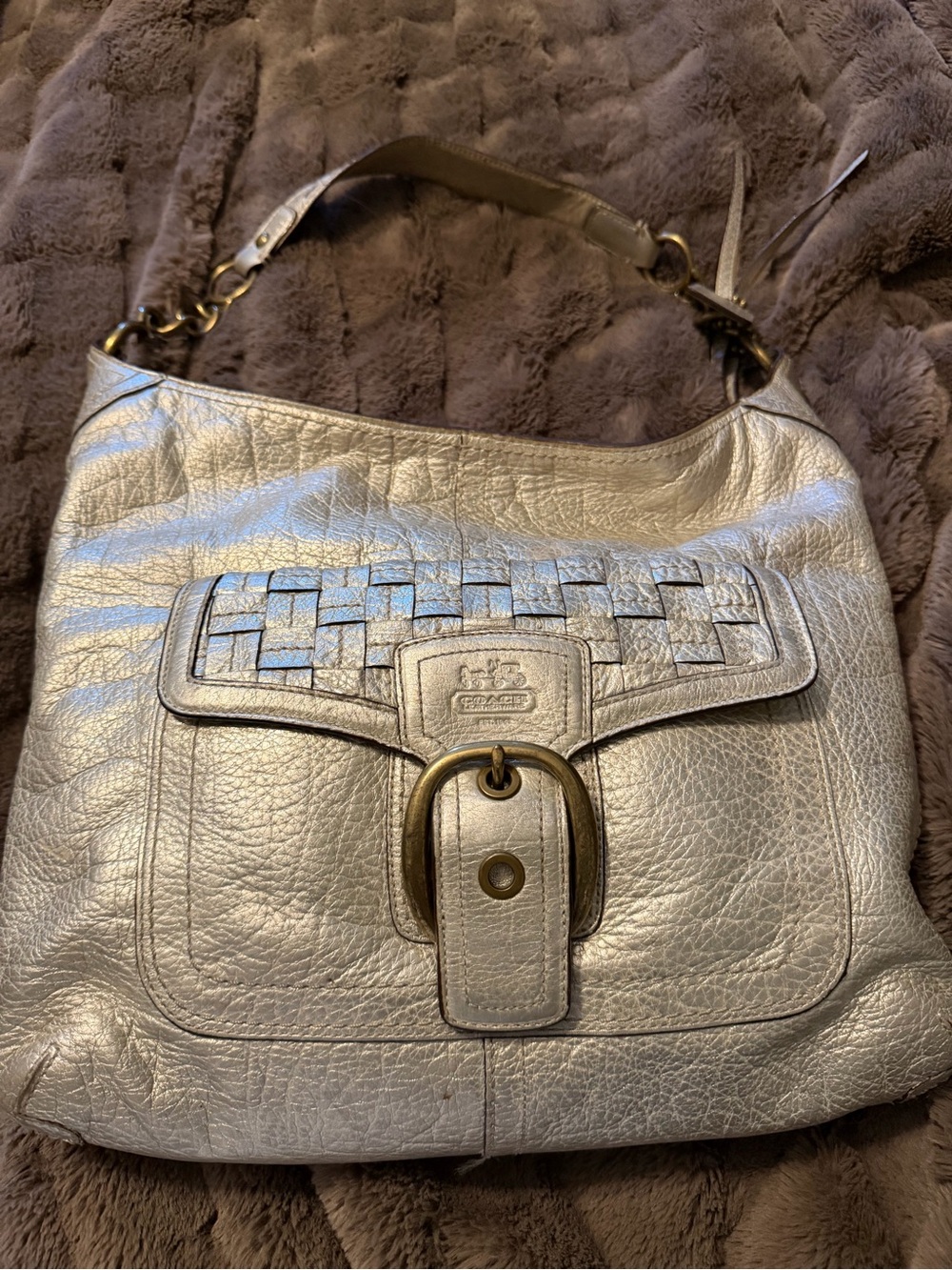 Coach Metallic Silver Leather Shoulder Bag with Matching Wallet - Picture 6 of 15